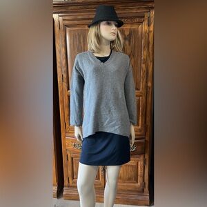 Gray V-Neck cashmere Women's Sweater medium